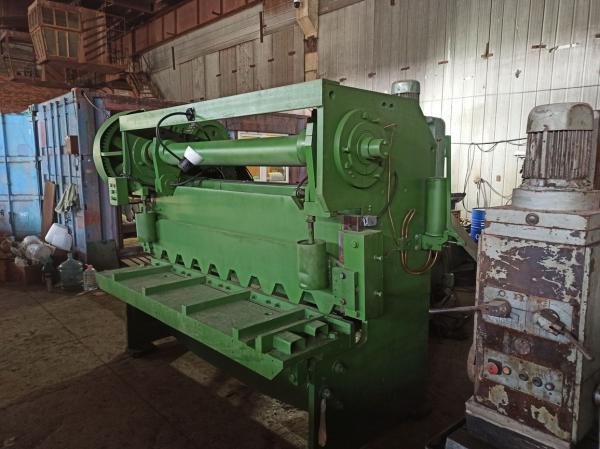 НА 3121 12х2000 мм гильотина  продам